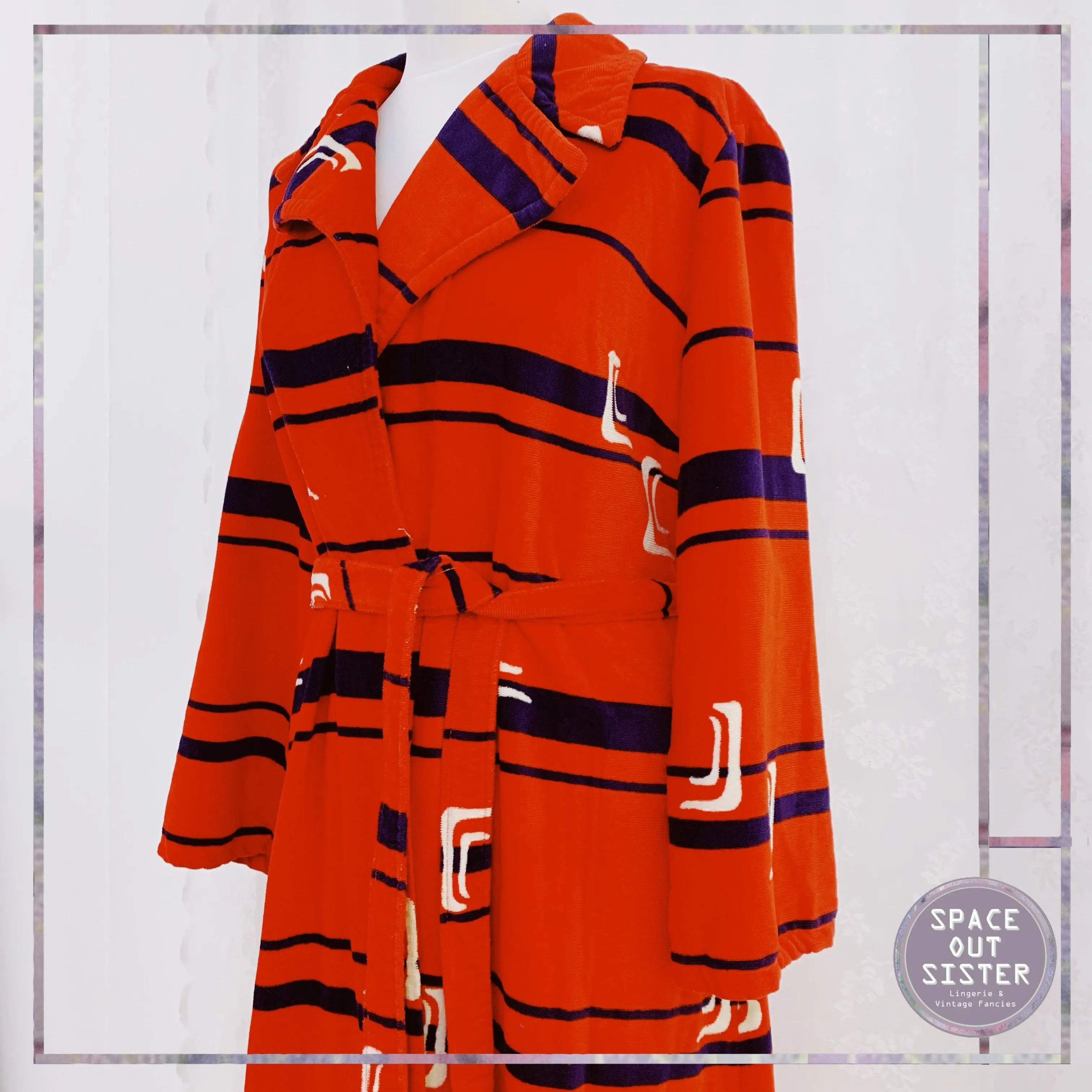 1970s Cawo Red & Navy Robe