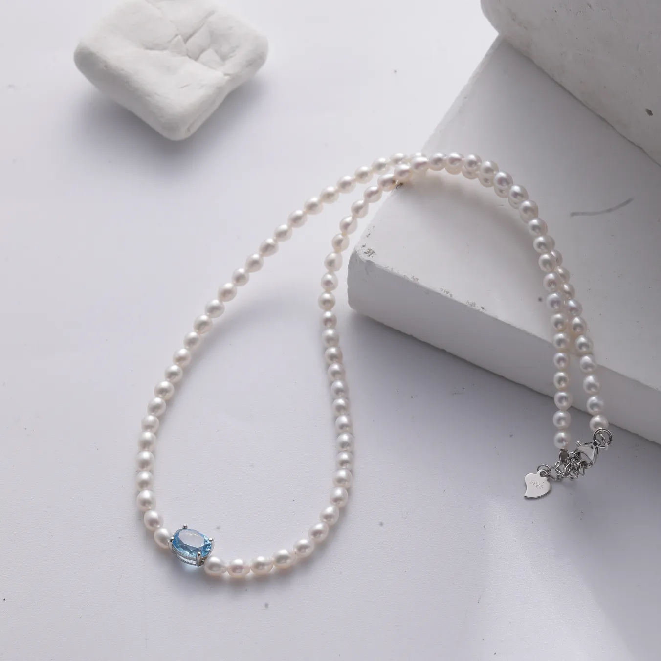 Alice Ocean Breath Pearl Chocker