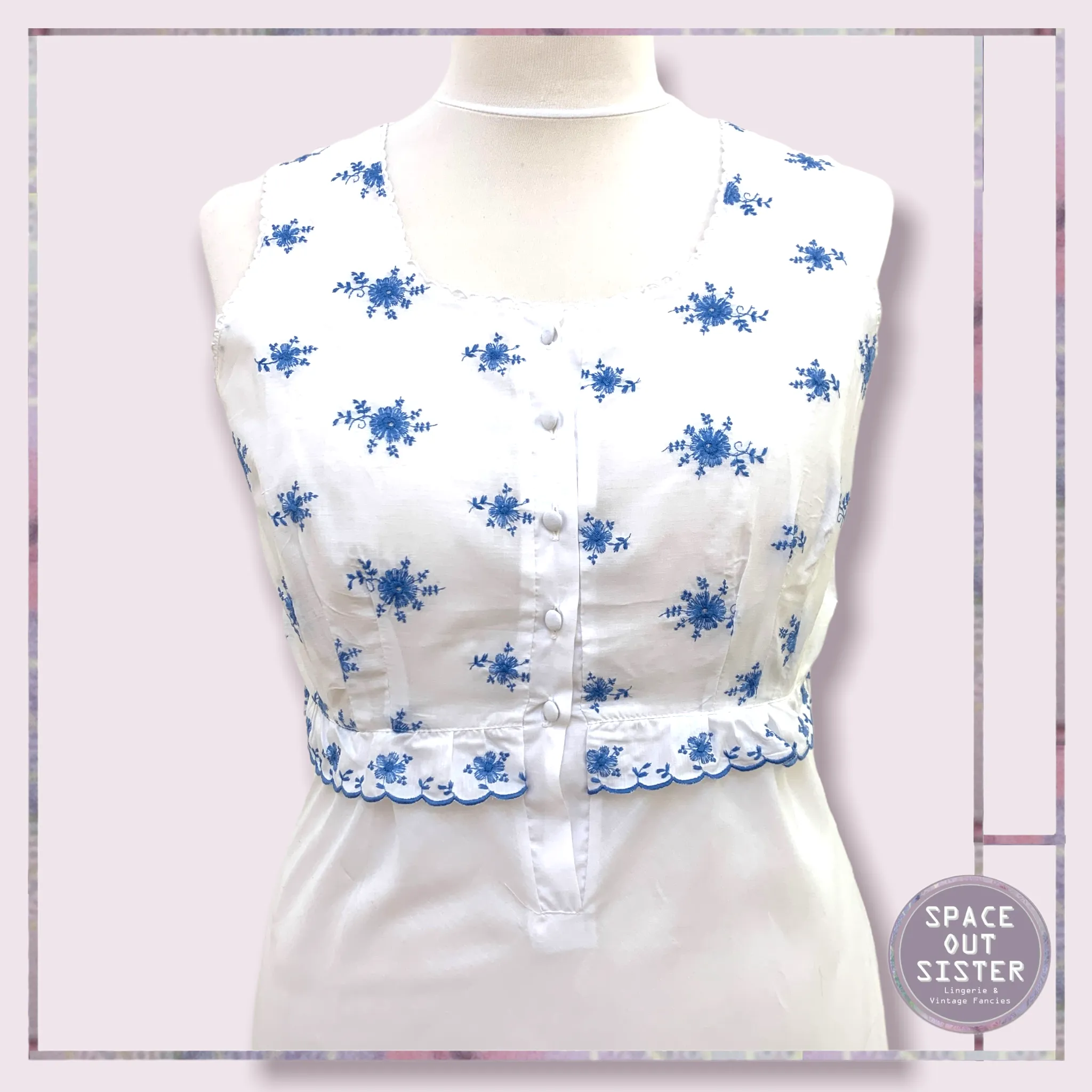 Vintage Fresh White Blue Floral Nightdress