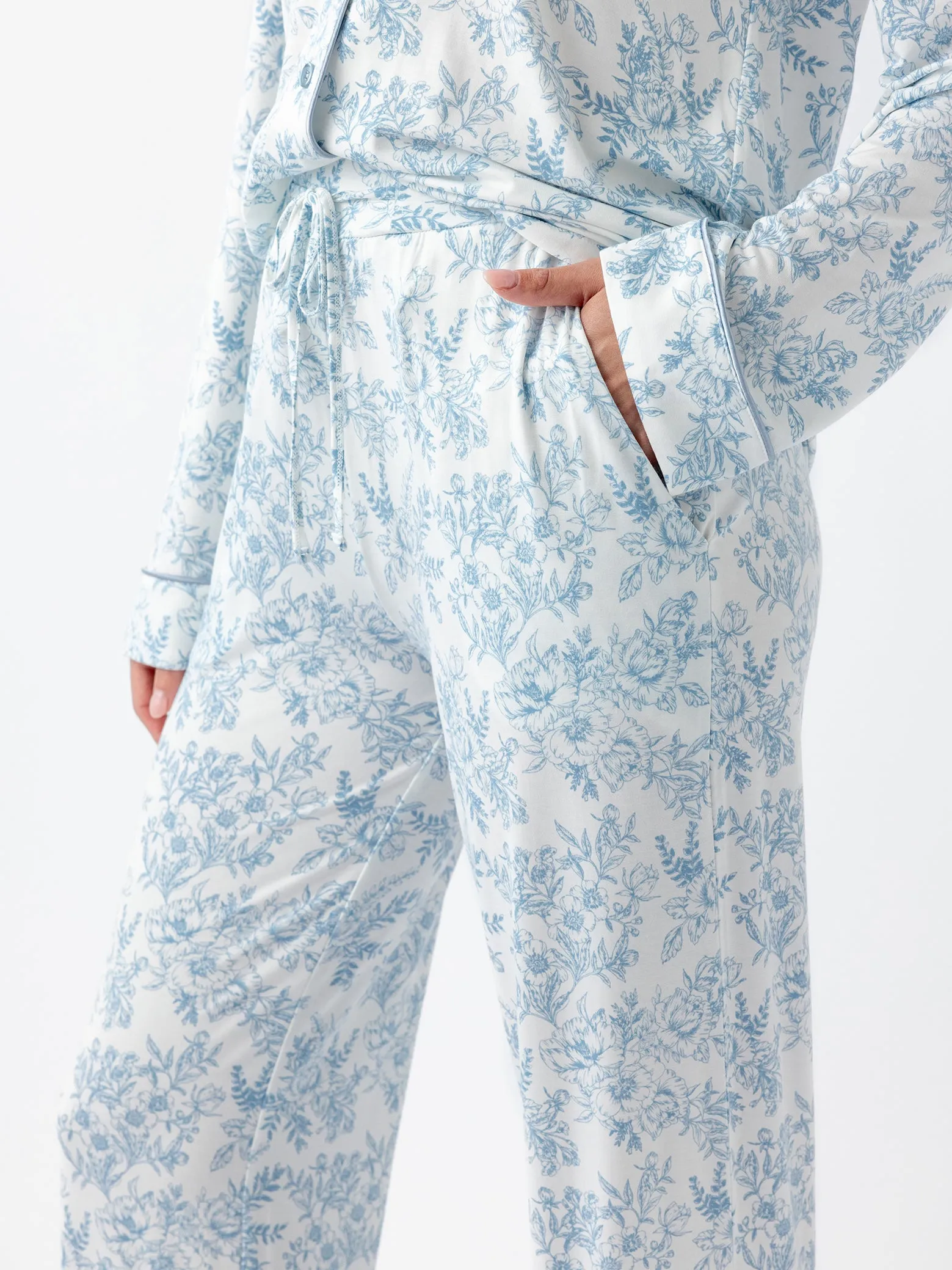 Women's Stretch-Knit Long Sleeve Bamboo Pajama Set